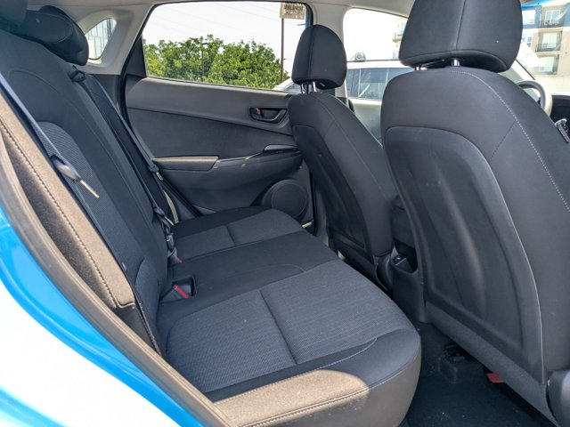Vehicle image 11 of 32