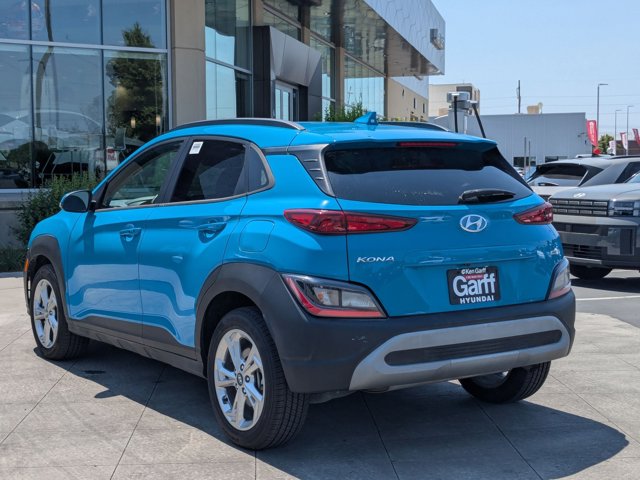 Vehicle image 7 of 32