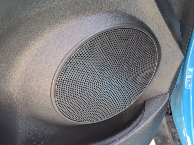 Vehicle image 29 of 32