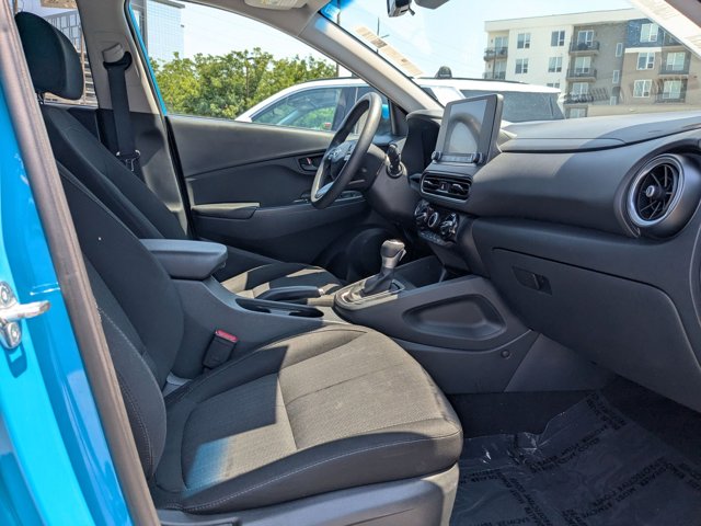 Vehicle image 14 of 32