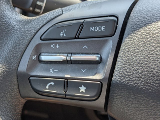 Vehicle image 31 of 32