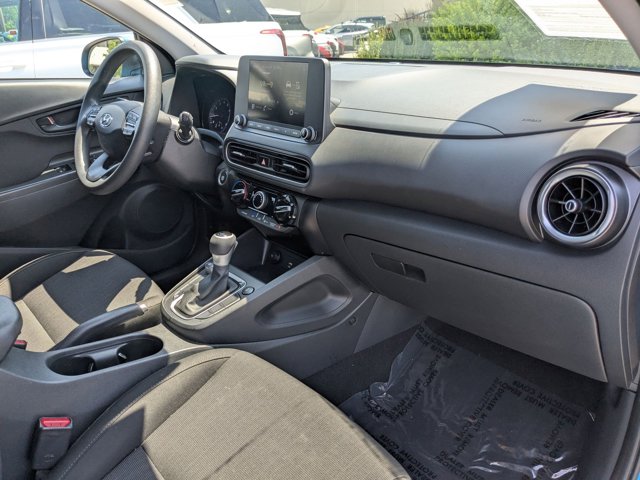 Vehicle image 17 of 32