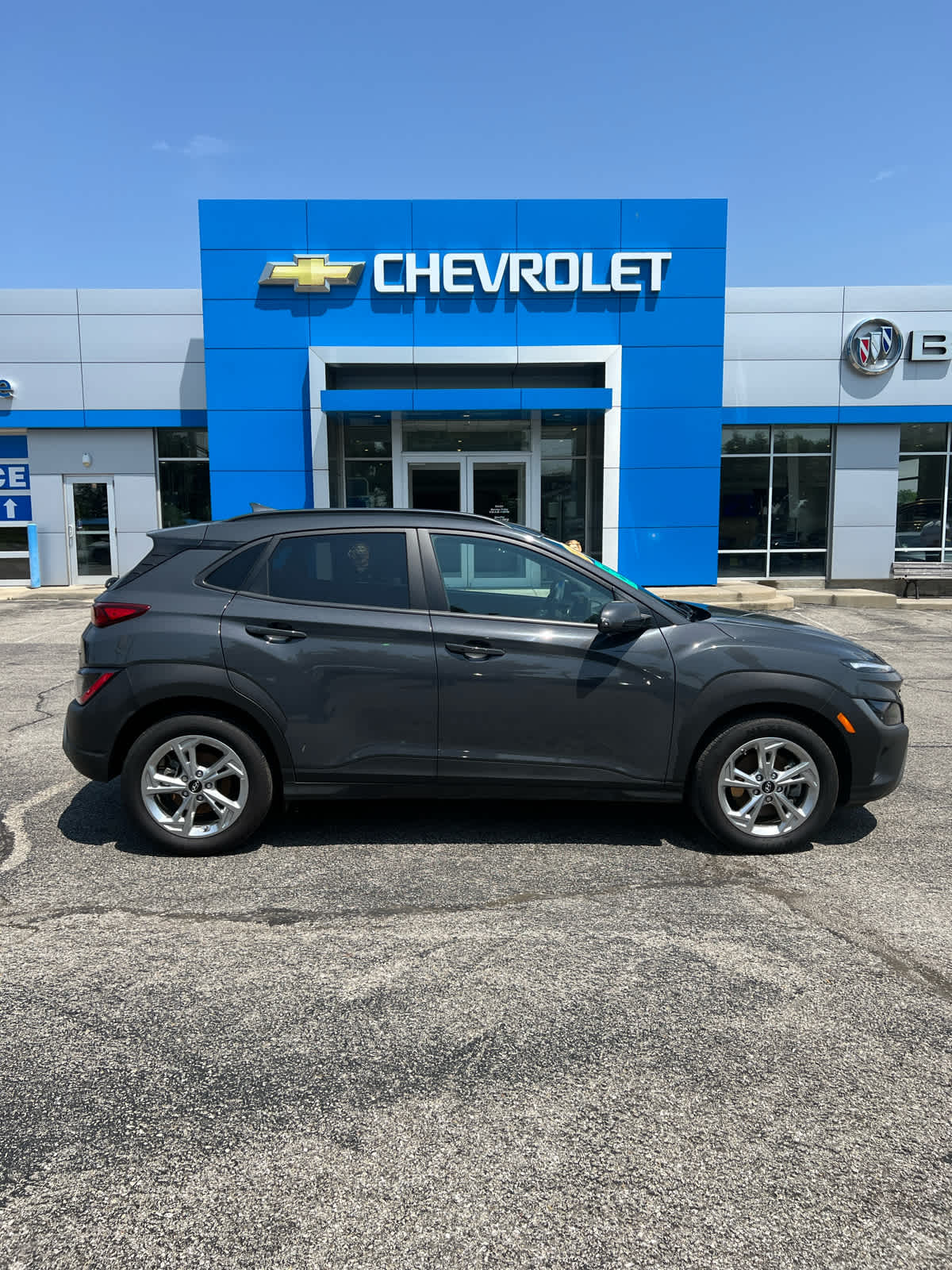 Vehicle image 4 of 39