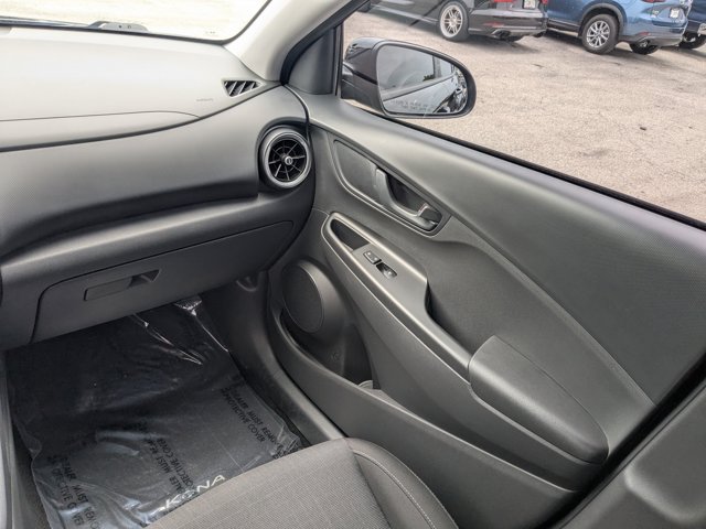 Vehicle image 16 of 30