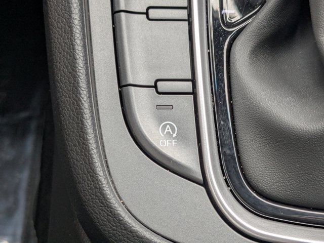 Vehicle image 28 of 30
