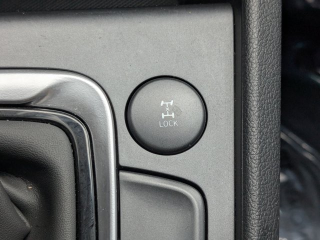 Vehicle image 29 of 30