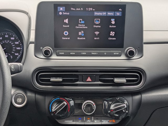 Vehicle image 17 of 30