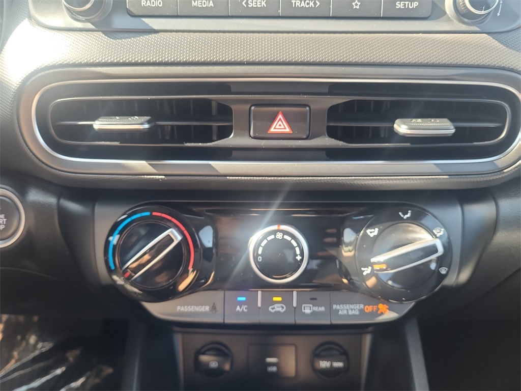 Vehicle image 24 of 38