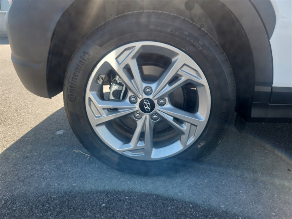 Vehicle image 18 of 38