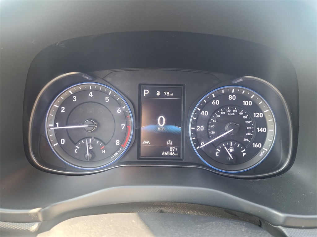 Vehicle image 22 of 38