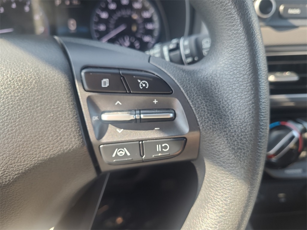 Vehicle image 28 of 38