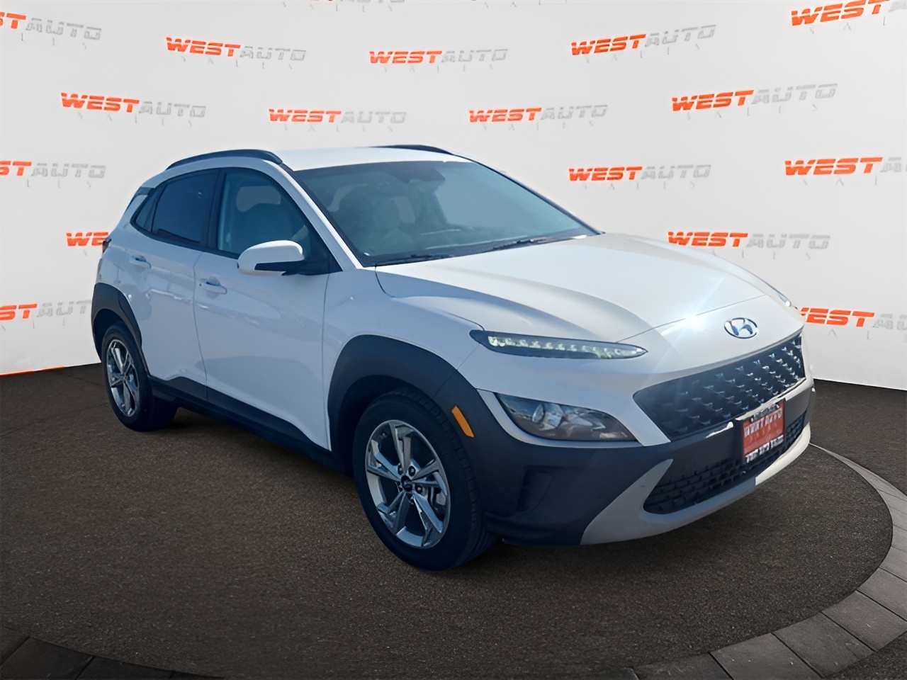 Vehicle image 33 of 38