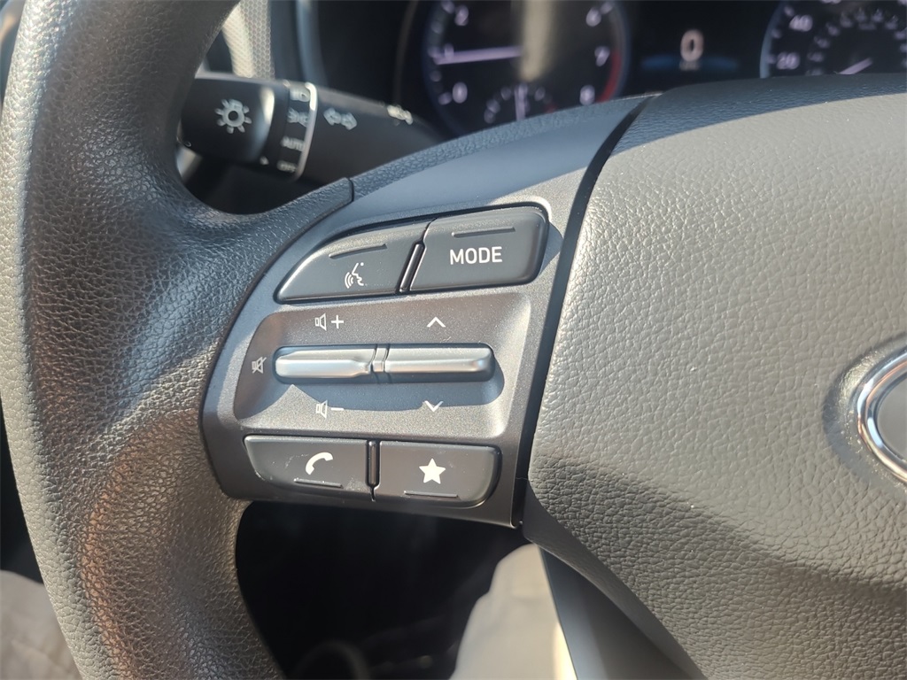 Vehicle image 29 of 38