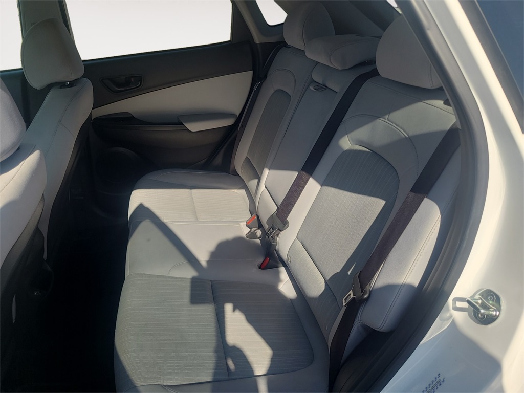 Vehicle image 13 of 38