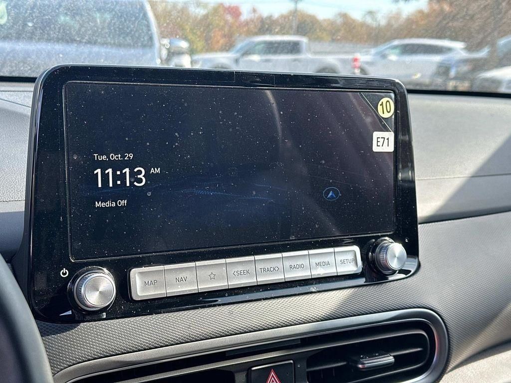 Vehicle image 16 of 27