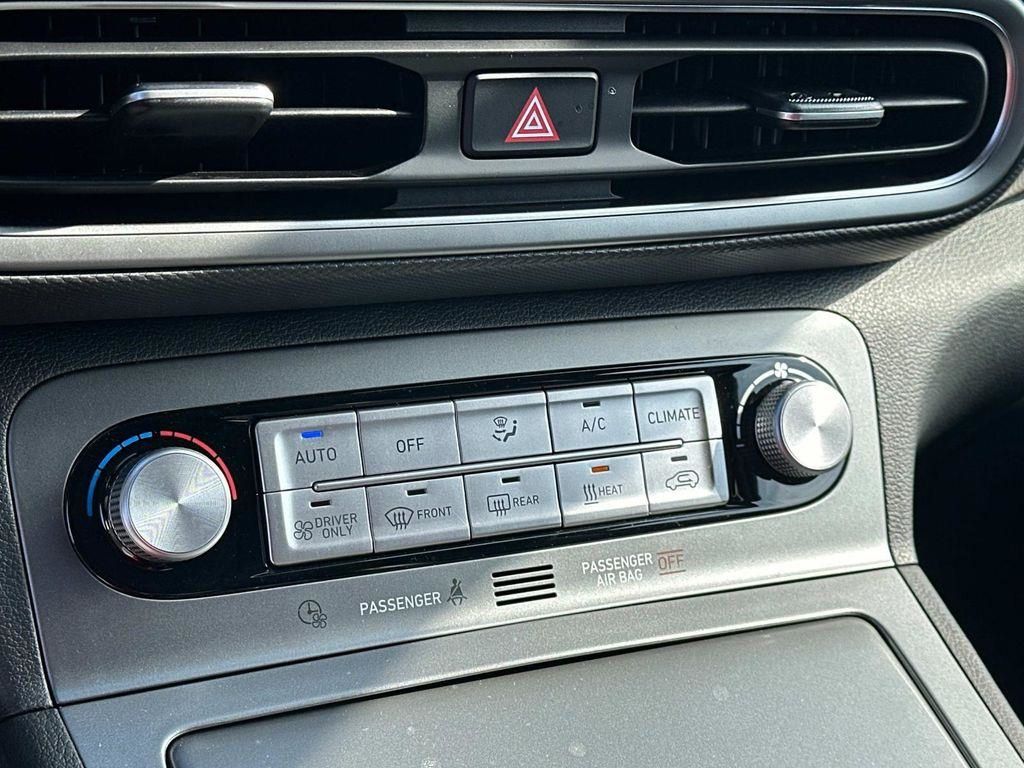 Vehicle image 24 of 27