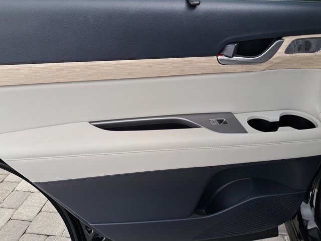 2023 Hyundai Palisade Limited Image 24 of 35