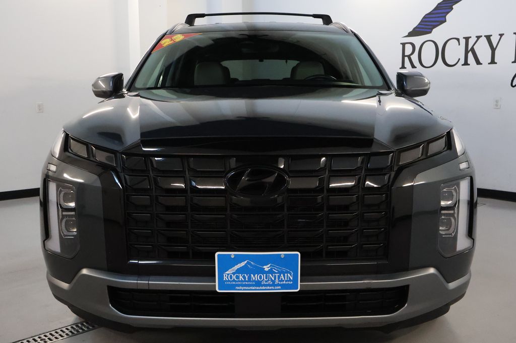 2023 Hyundai Palisade SEL Image 2 of 33