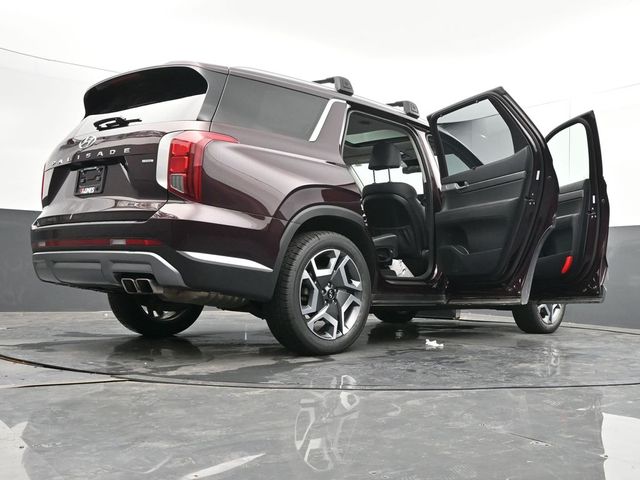 Vehicle image 35 of 70