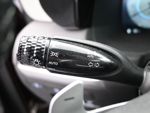 Vehicle image 60 of 70