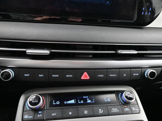 Vehicle image 63 of 70