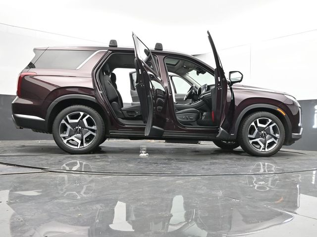 Vehicle image 20 of 70