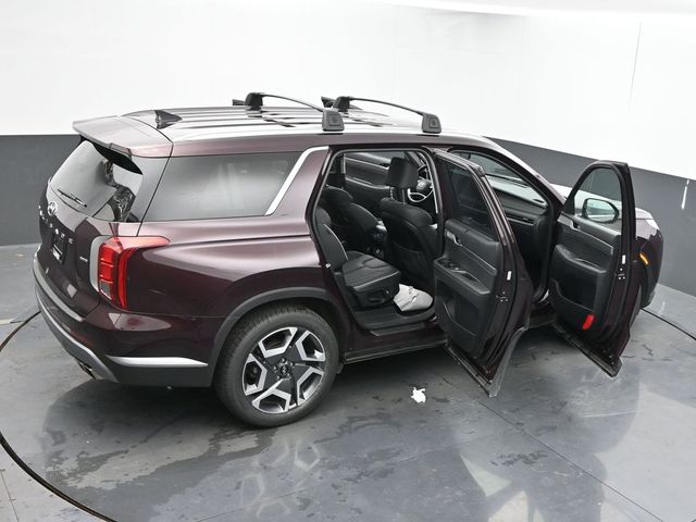 Vehicle image 32 of 70