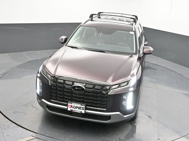 Vehicle image 5 of 70