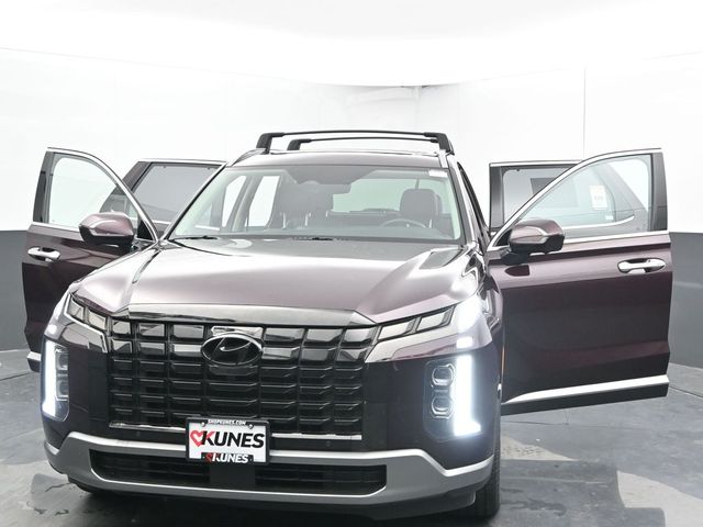 Vehicle image 7 of 70