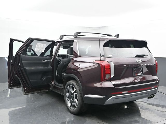 Vehicle image 43 of 70