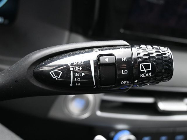 Vehicle image 59 of 70