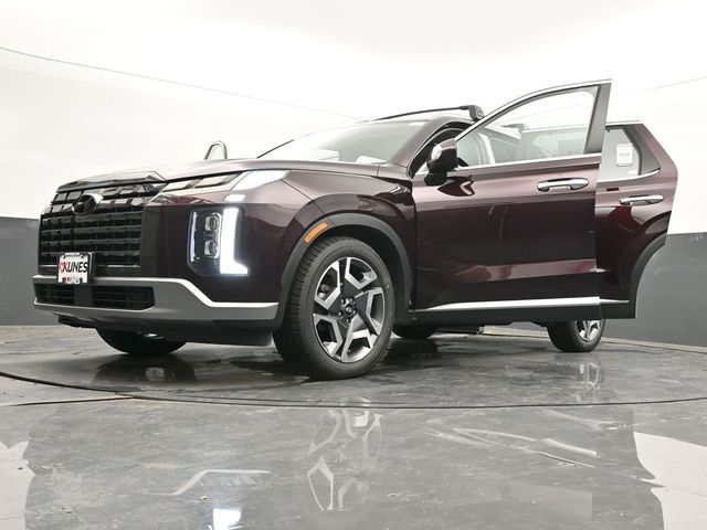 Vehicle image 33 of 70