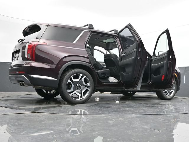 Vehicle image 47 of 70