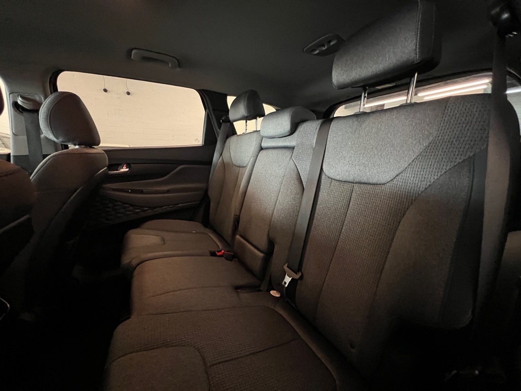 Vehicle image 16 of 27