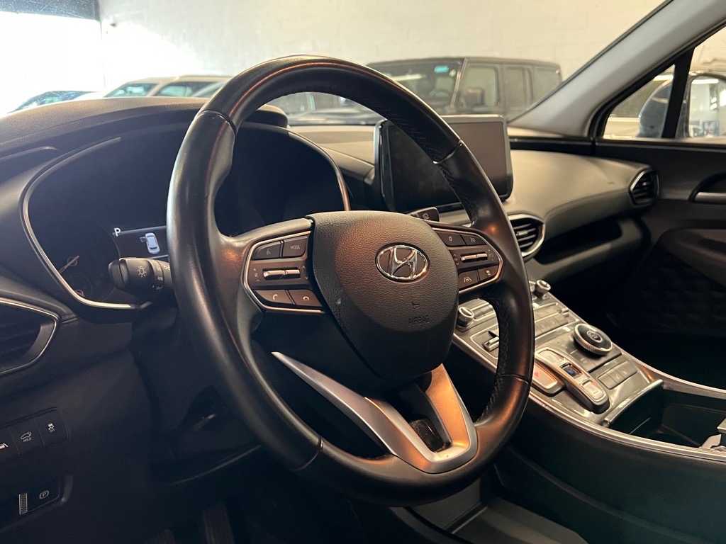 Vehicle image 7 of 27