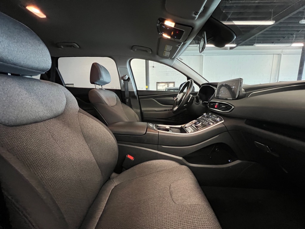 Vehicle image 19 of 27