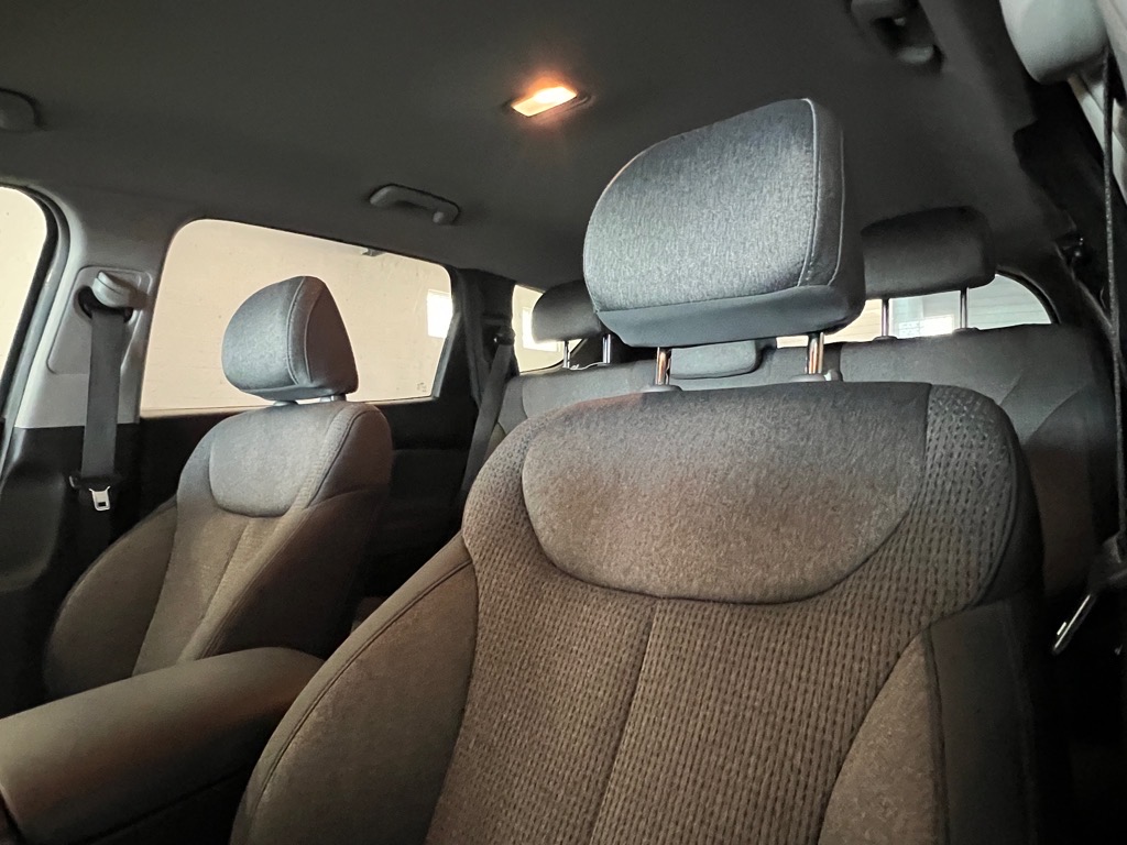 Vehicle image 15 of 27