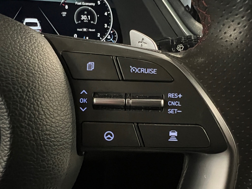 Vehicle image 10 of 24