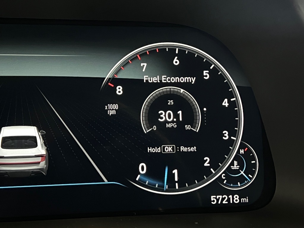 Vehicle image 11 of 24