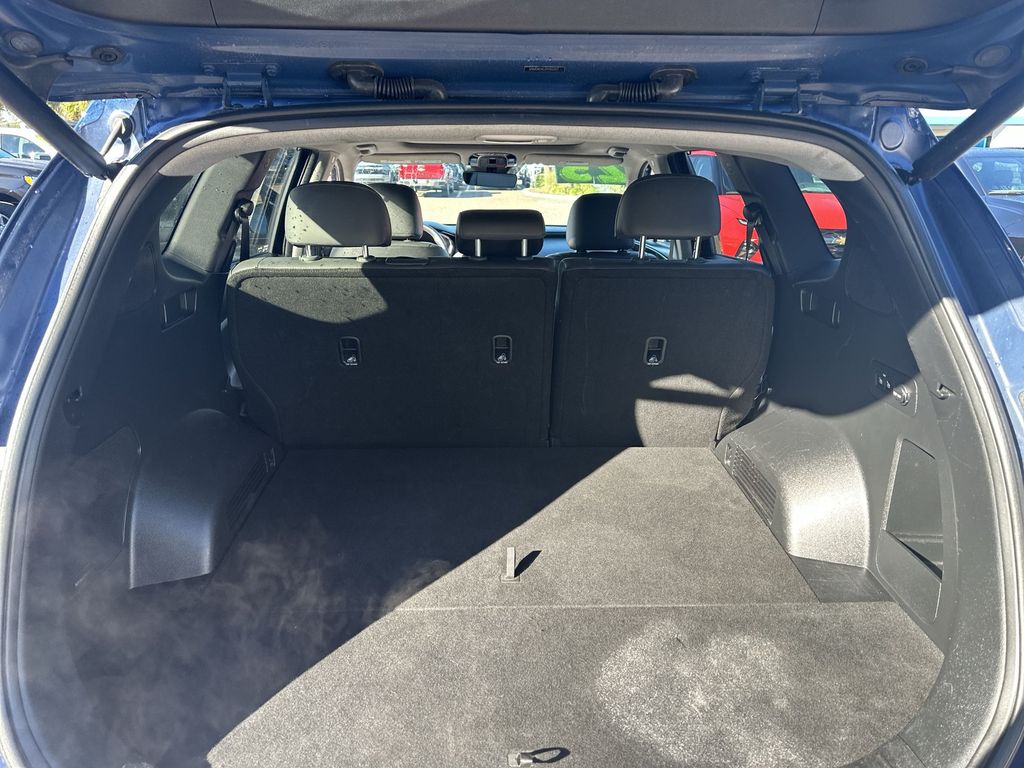 2023 Hyundai Santa Fe Limited Image 16 of 35