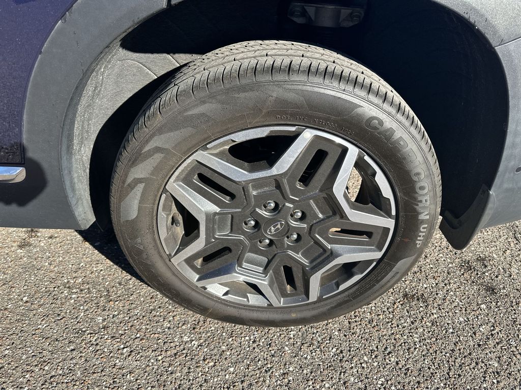 2023 Hyundai Santa Fe Limited Image 15 of 35