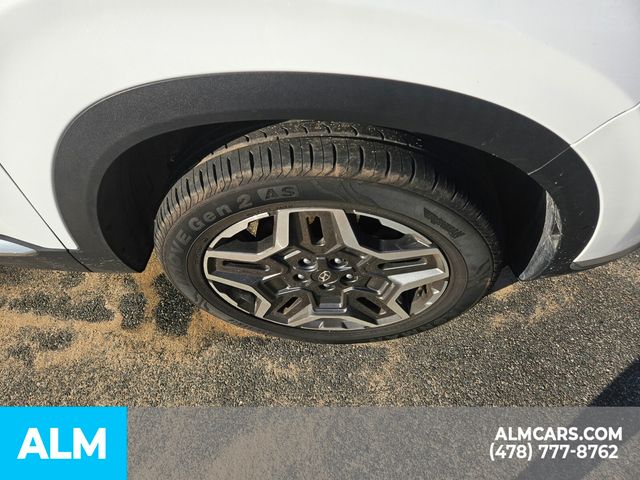 Vehicle image 11 of 25