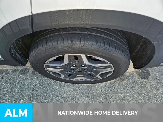 Vehicle image 8 of 25