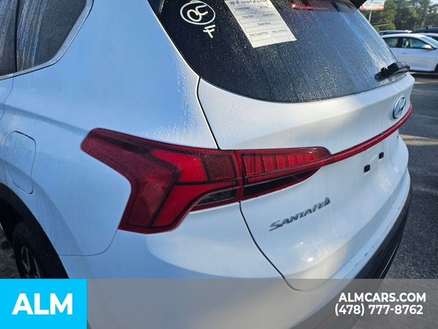 Vehicle image 21 of 25