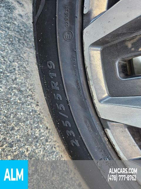 Vehicle image 12 of 25