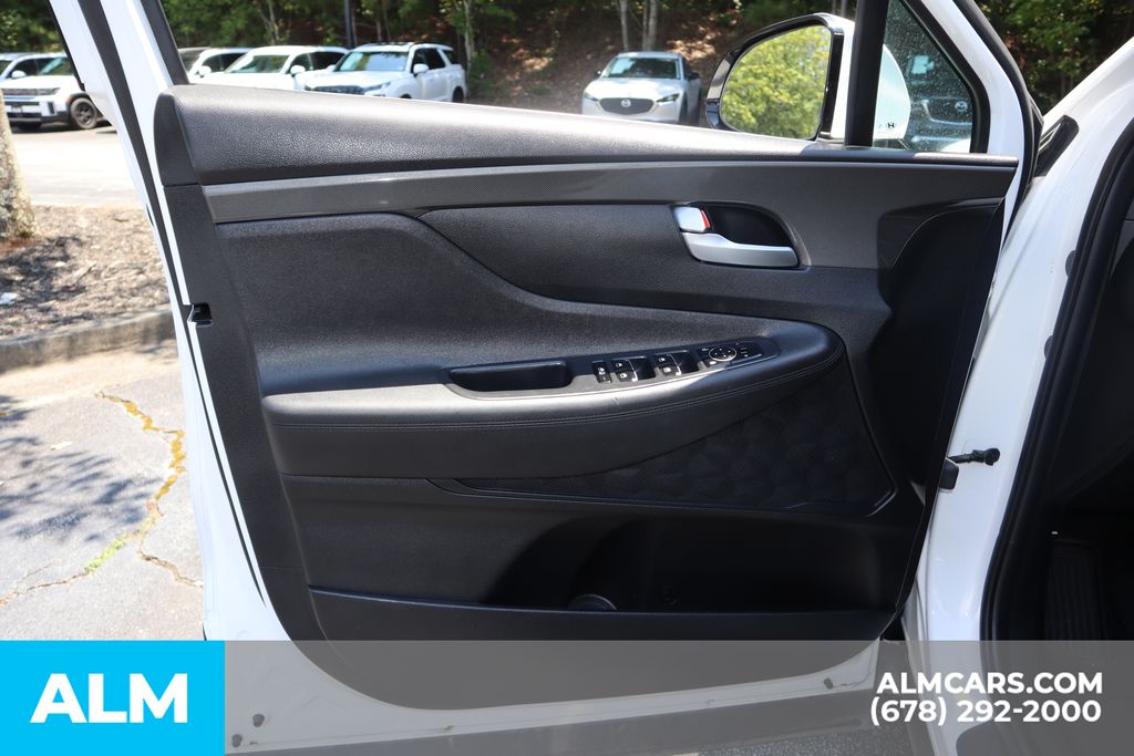 Vehicle image 22 of 41