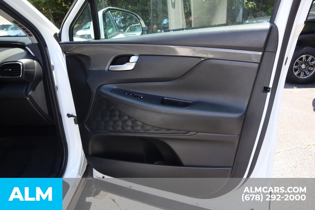 Vehicle image 24 of 41
