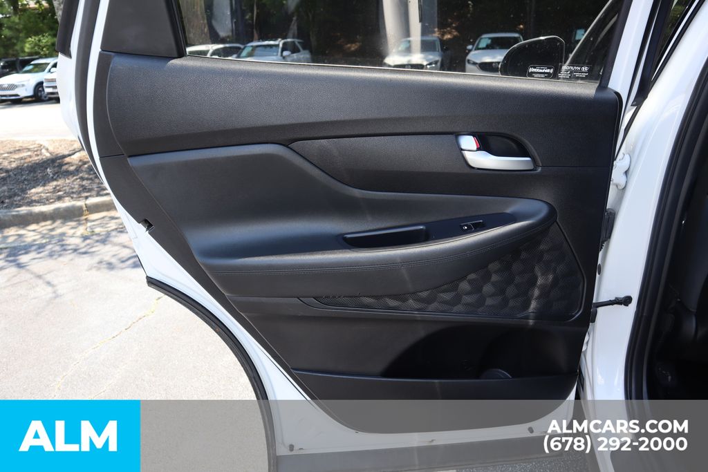 Vehicle image 23 of 41