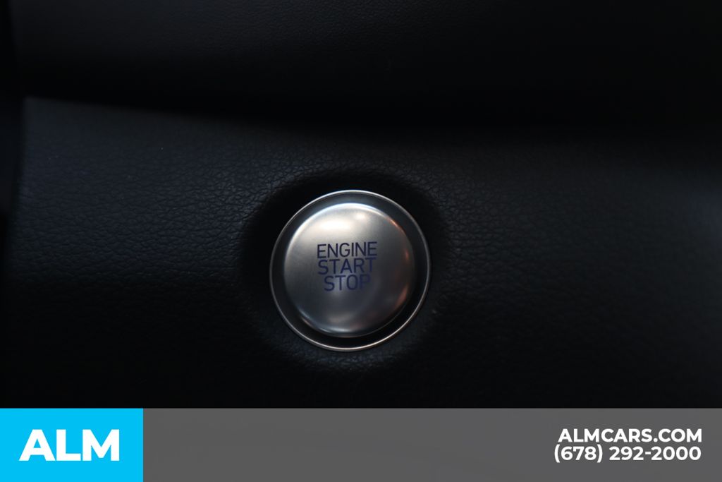 Vehicle image 25 of 41