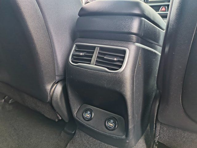 2023 Hyundai Santa Fe SEL Image 28 of 38